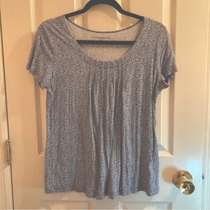 Croft & Barrow White and Blue Floral Women's Top